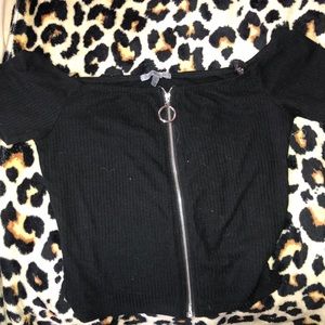 Off shoulder Crop top